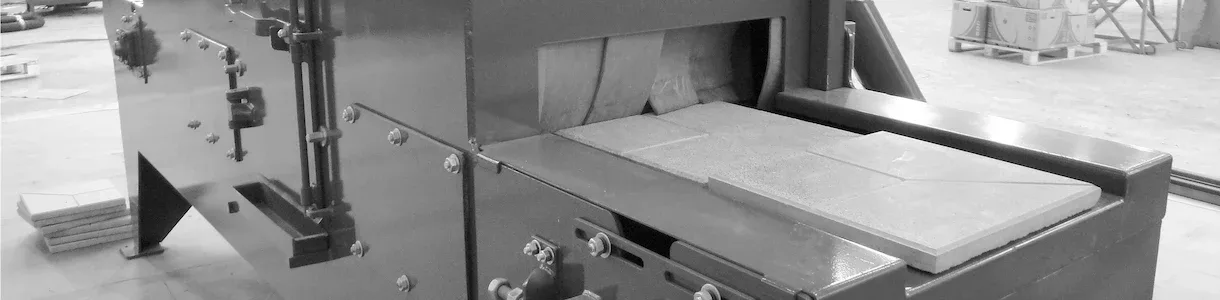 Jateamento de
pedra natural e
concreto para textura