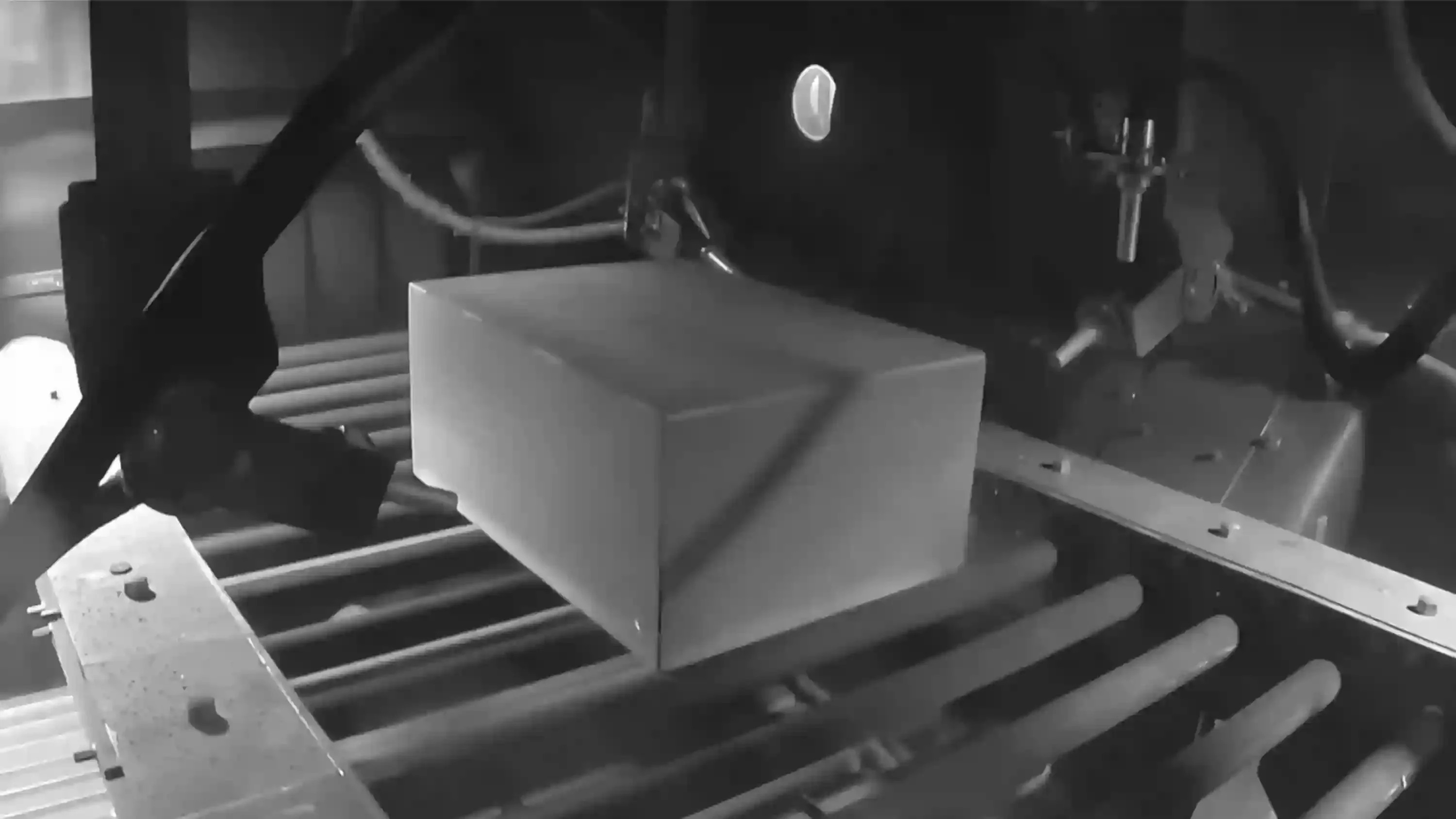 Câmara de jateamento automática com manipuladores CNC para mineração
